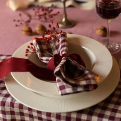 Table Linens>Piglet in Bed 100% Linen Napkins Set of 4 Berry Gingham