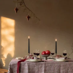Table Linens>Piglet in Bed 100% Linen Tablecloth Berry Gingham