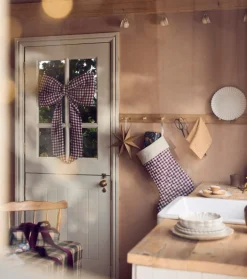 Christmas Decorations|Christmas Decorations>Piglet in Bed Linen Bow Berry Gingham