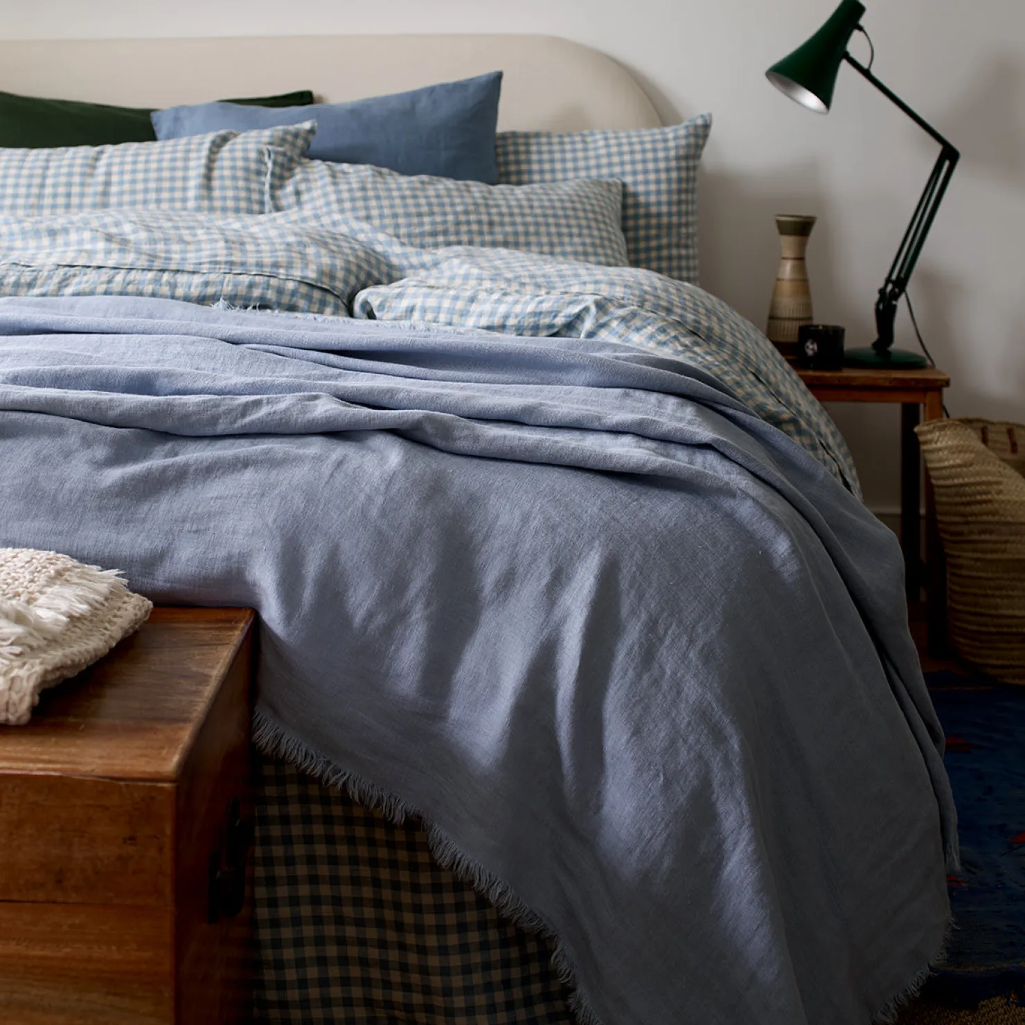 Blankets & Throws|Blankets & Throws>Piglet in Bed Blue Willow Linen Crinkle Throw Wave Blue