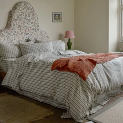 Blankets & Throws|Blankets & Throws>Piglet in Bed Waffle Cotton Throw Burnt Orange