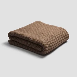 Kids Bedding|Bedding>Piglet in Bed Caramel Wool Knit Throw Creme Caramel Weave