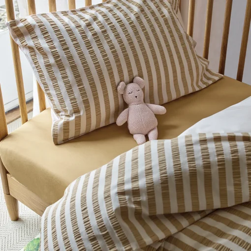 Toys>Piglet in Bed Knitted Teddy bear Chalk