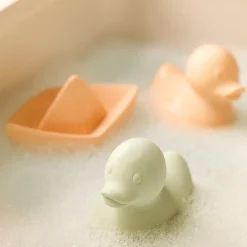 Toys|Accesssories>Piglet in Bed Oyster Bath Boat Oyster Boat