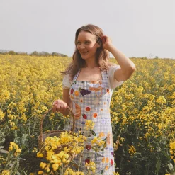 Table Linens>Piglet in Bed Printed Linen Apron Picnic Alfresco